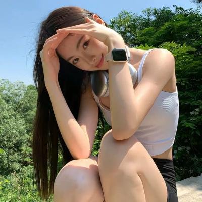 女优灵 海报